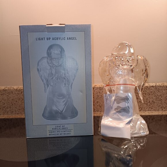 *Price Drop* New Light Up Acrylic Angel - Picture 3 of 6
